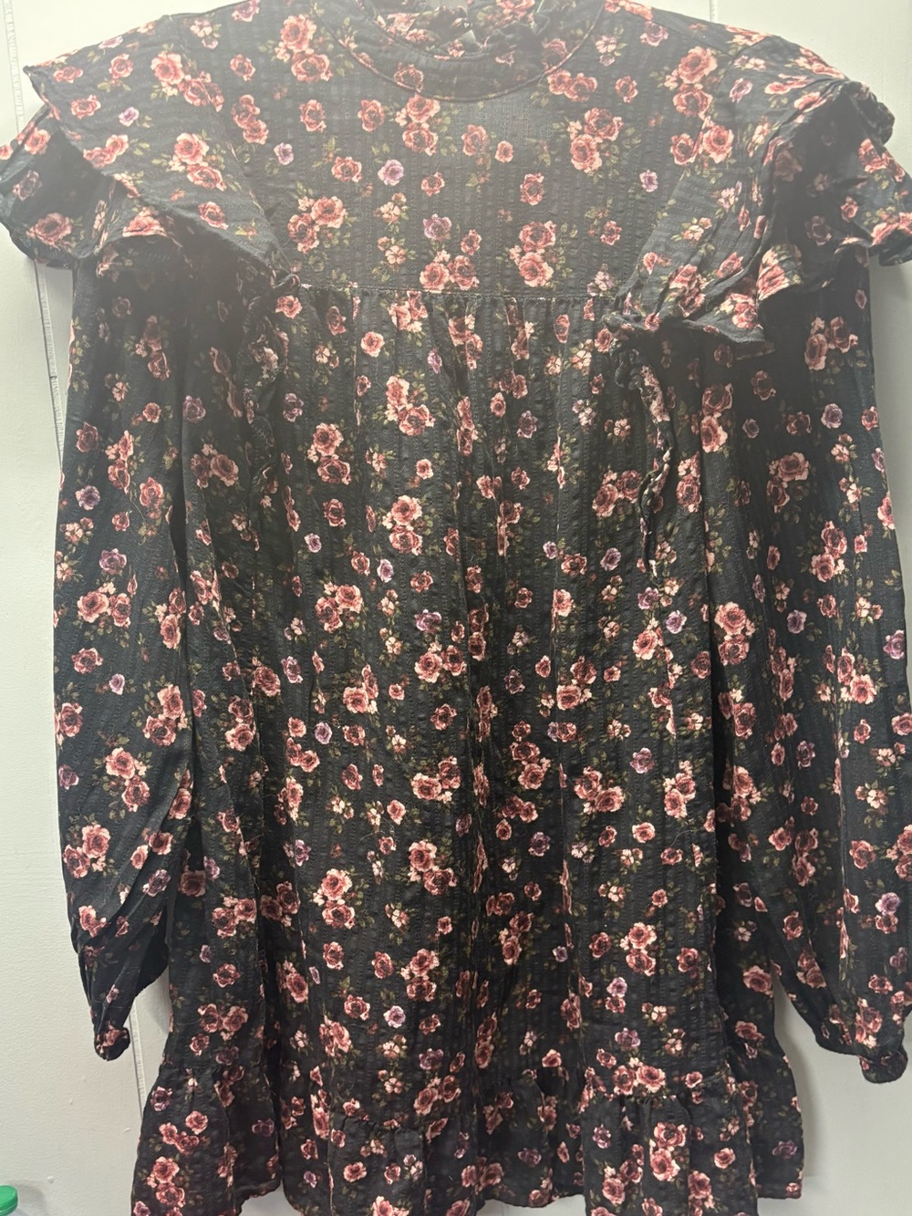 wild fable Black Floral Ruffle-Trim Long Sleeve Tunic